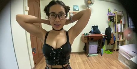 Offlinemandy pornstar hot pic