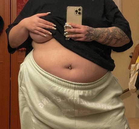 Lovaeij pretty actress galleries