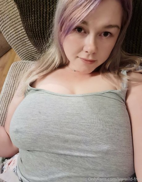 Ivy Wild pornstar pretty photo