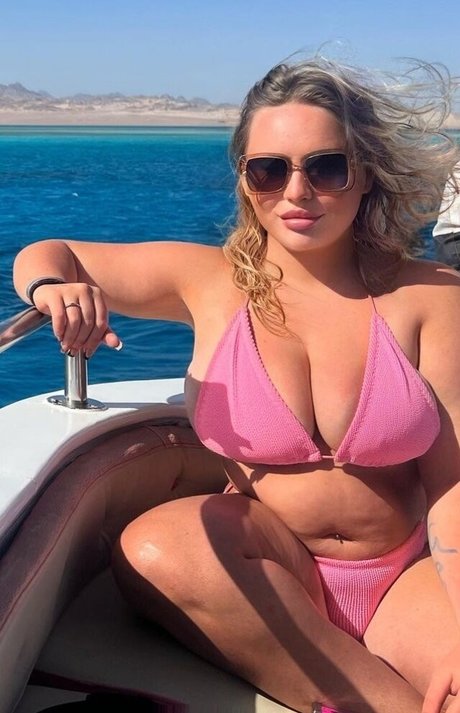 Molly O Shea model adult galleries