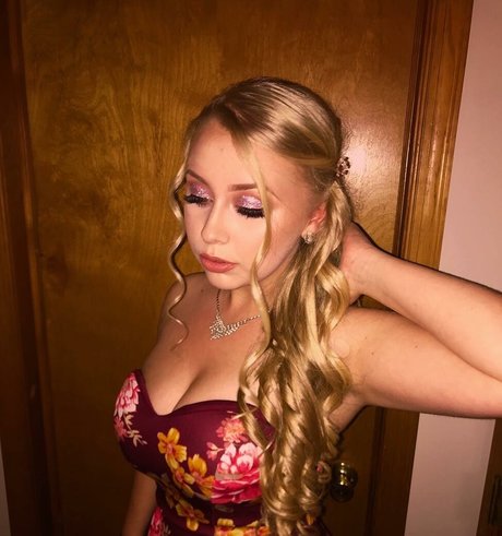 Rhiannon C pornstar erotic photos