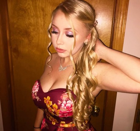 Rhiannon C perfect model galleries