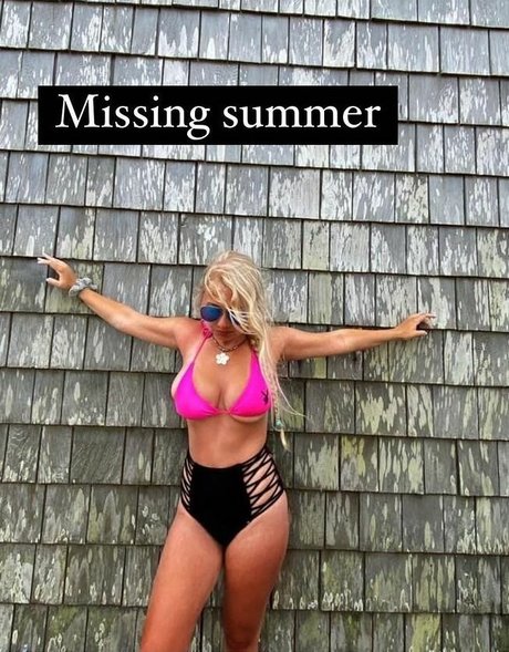 Rhiannon C pornstar hot images