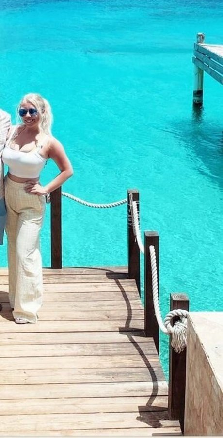 Rhiannon C pornstar exclusive pics