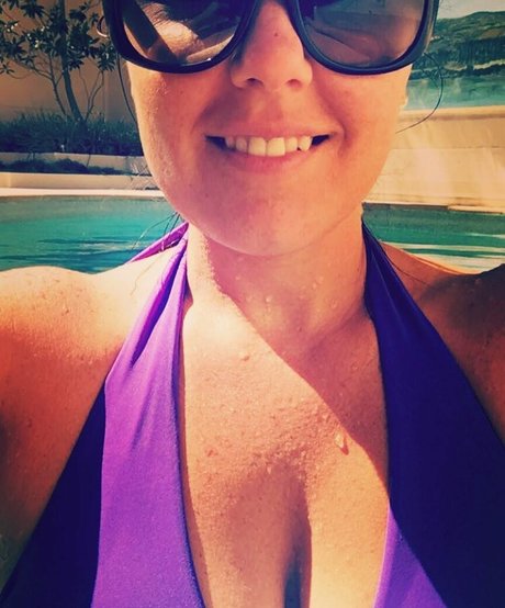 Chloe G model nice photos