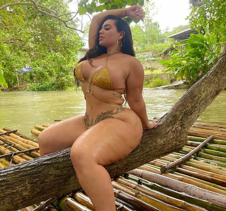 Victorya Addad model sex photo