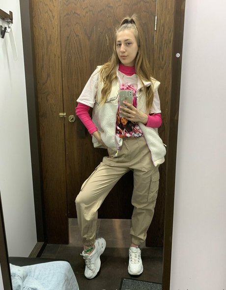 alexagol free pornstar pic