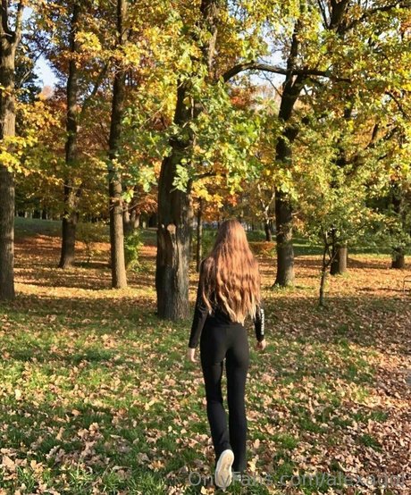 alexagol model naked images