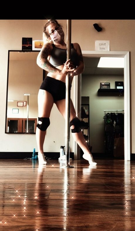 denalireese star nudes galleries