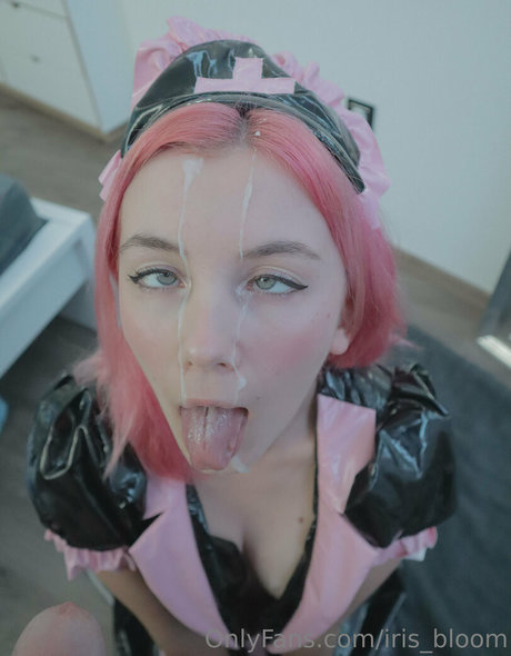 Iris Bloom pornstar hot pics