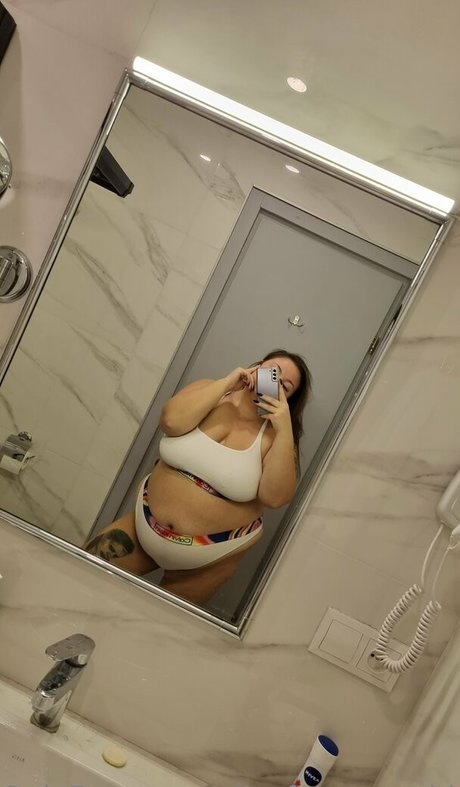 alicefrommarsbbw star naked photos