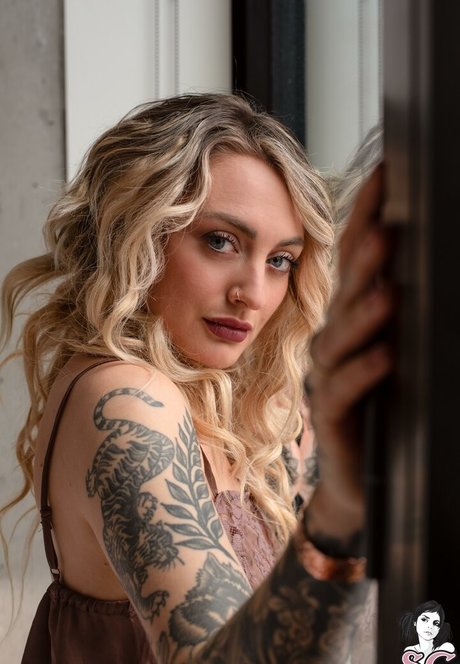 Oro Marzo nice model photo