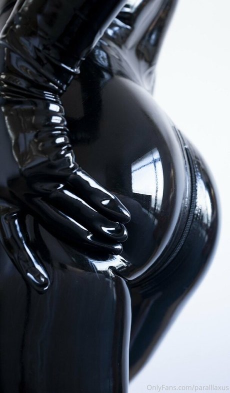 Paralllaxus nudes pornstar images