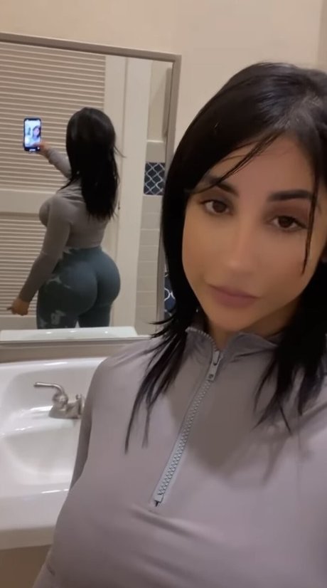 Hinataonig pornstar adult archive