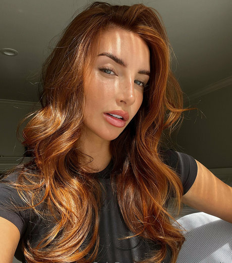 Georgia Shults hot actress pic