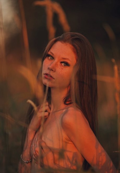 Lily Ana Alexander star beautiful image