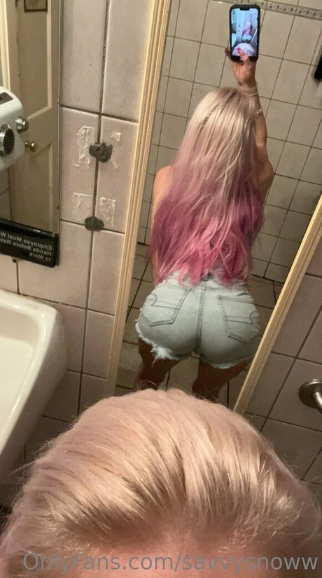 savvysnoww nice model picture