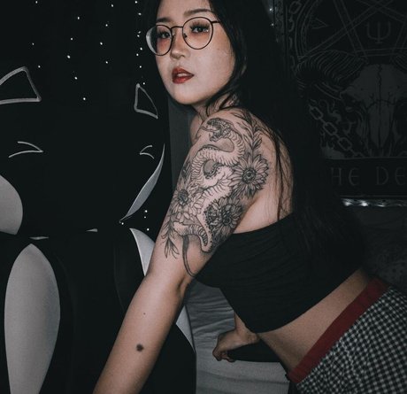 Akemyni free model images