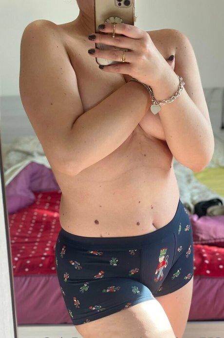 therealme753 model hot pic