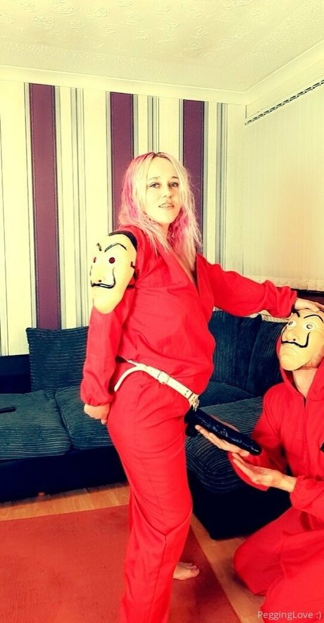 pegginglove free actress pics