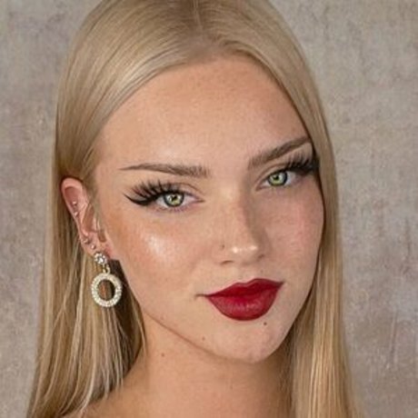 sheyliee star high quality photos