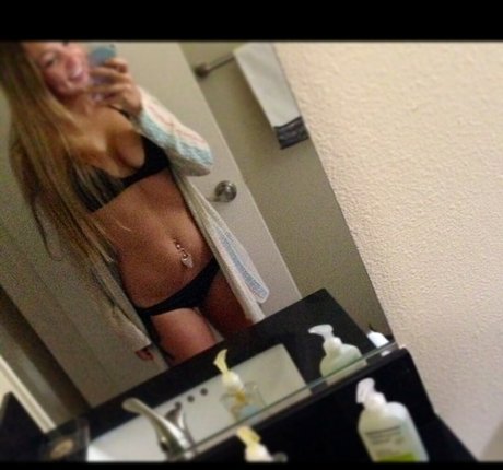 Kimi McFarland perfect model pic