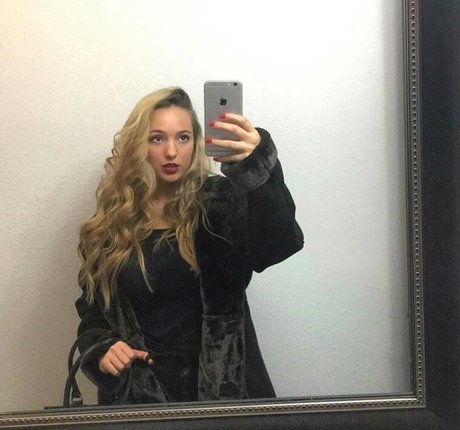 Kimi McFarland star best photos