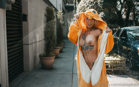 manuphoto porn model pic