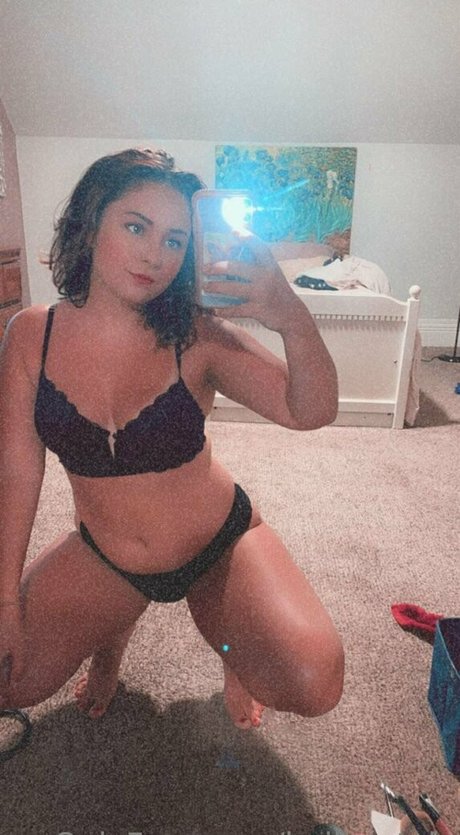 baileystela pornstar sexy photo