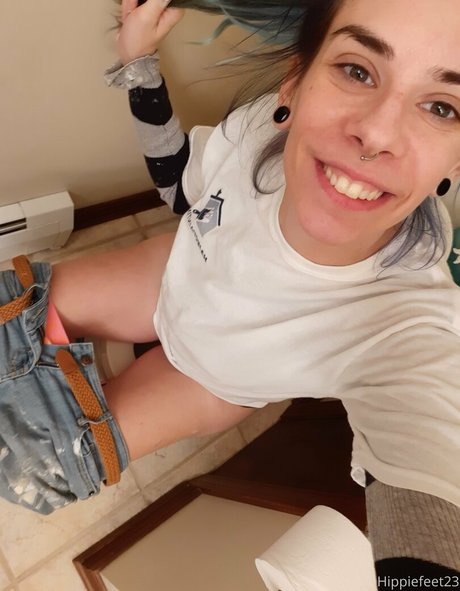 hippiefeet23 xxx pornstar photo