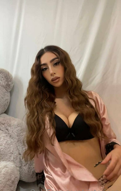 victoriaqz nudes model pics