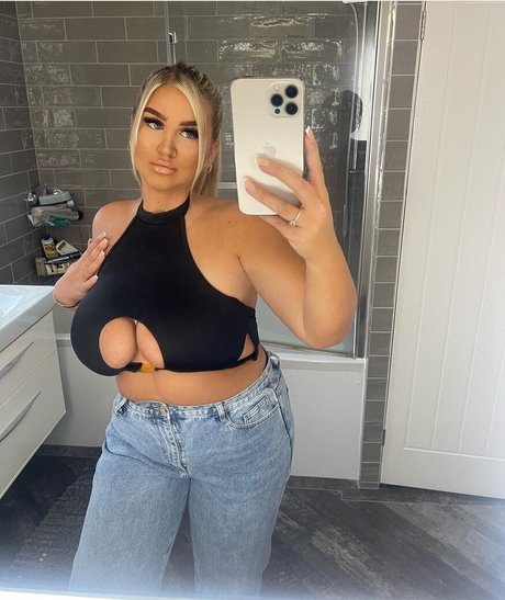 Brittany T hd actress archive