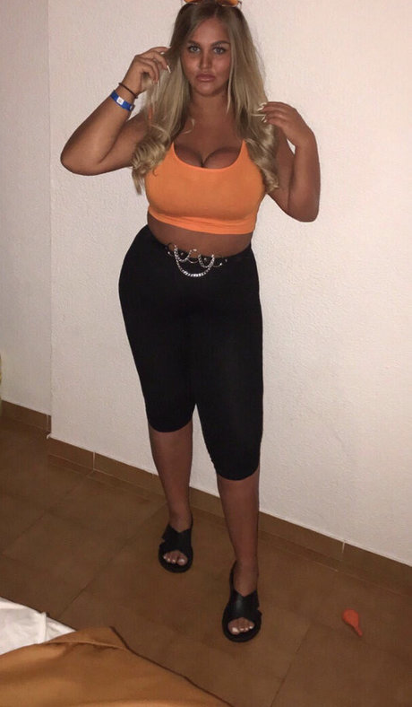 18 nude onlyfans adult pictures