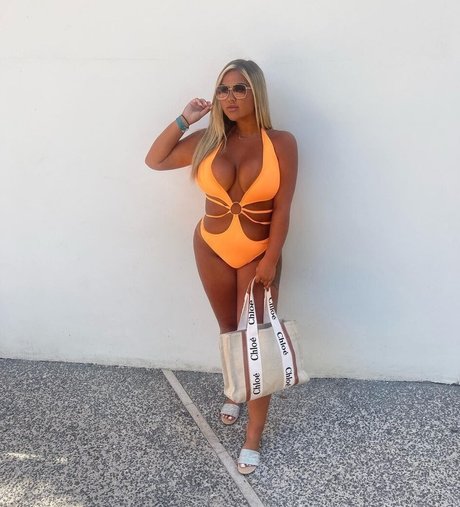 Brittany T pornstar pretty img