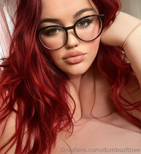 dumbsofttiee nudes model gallery