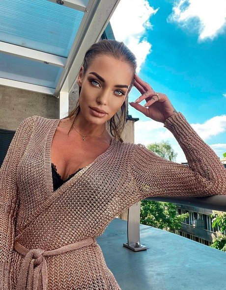 dorienrose naked model images