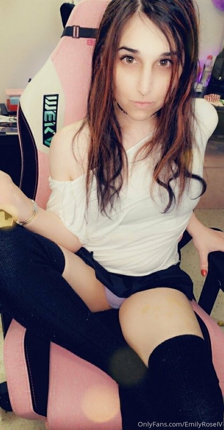 emilyroseiv sexy pornstar pictures