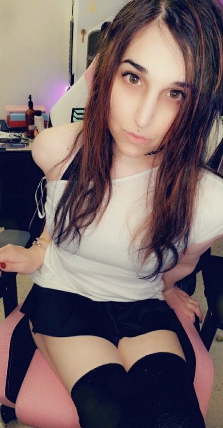 emilyroseiv nudes pornstar images