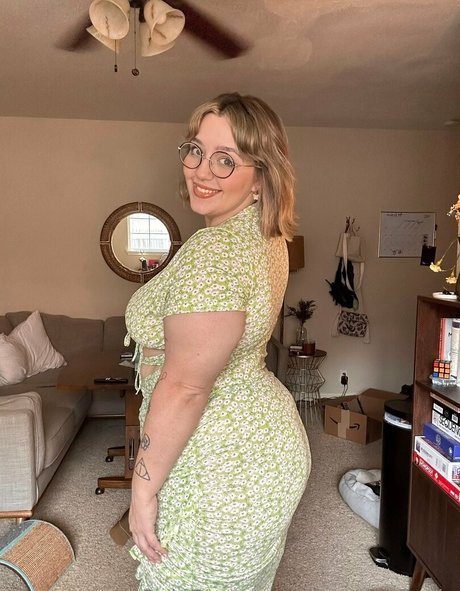 sleepysofiavip nude pornstar gallery