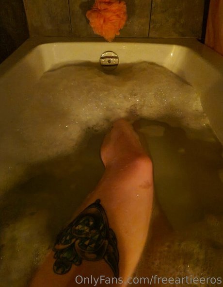 freeartieeros beautiful model img