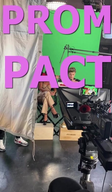 Peyton Elizabeth Lee exclusive actress gallery