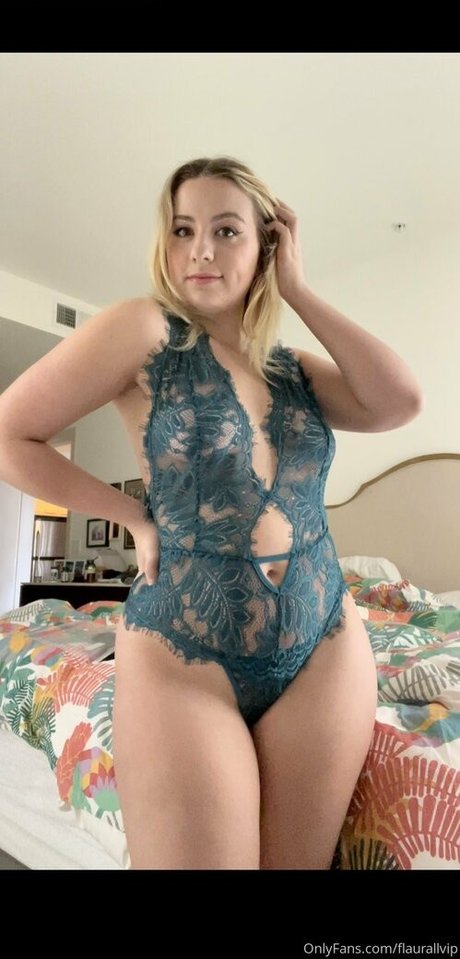 flaurallvip hot model image