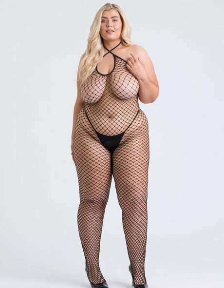 Izzy Nicholls star exclusive gallery