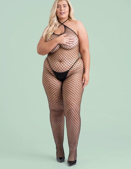 Izzy Nicholls pornstar art pics