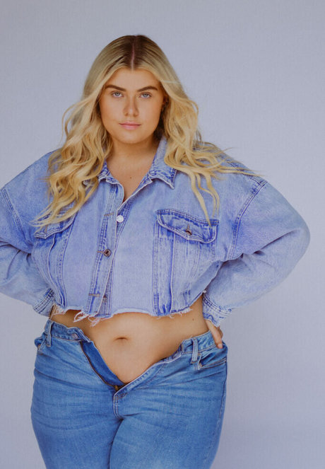 Izzy Nicholls sex star image