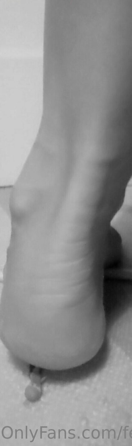 feetannabelle xxx star picture