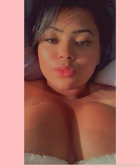 thisahappyhouse model perfect image