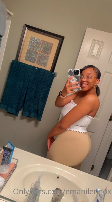 emanilennox pornographic model pics