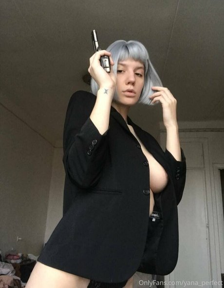 yanaperfect pornographic model photo