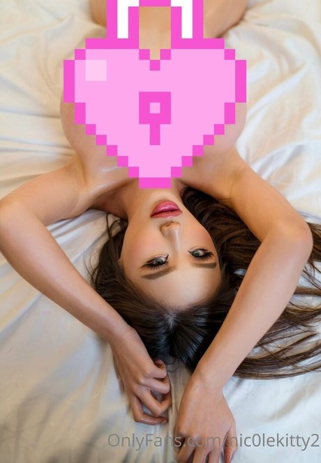 nic0lekitty2 free pornstar images
